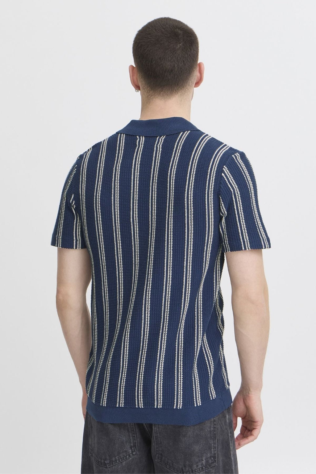 Raidallinen pullover - sininen