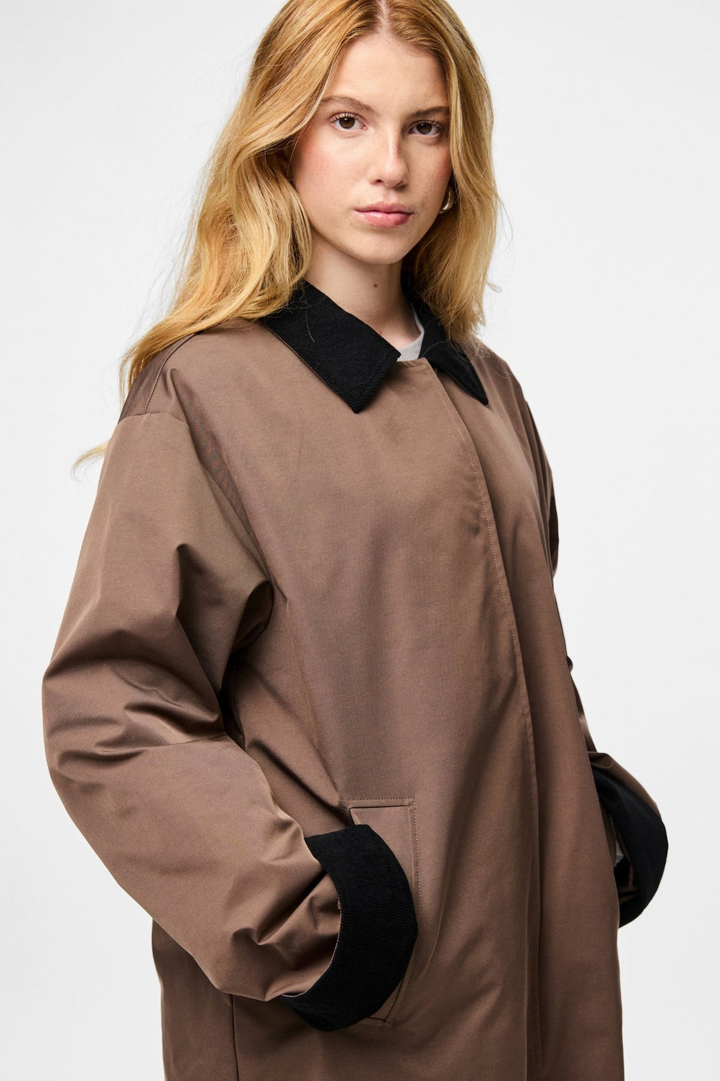 Jorma Long Light -takki - Coffee Quartz Black