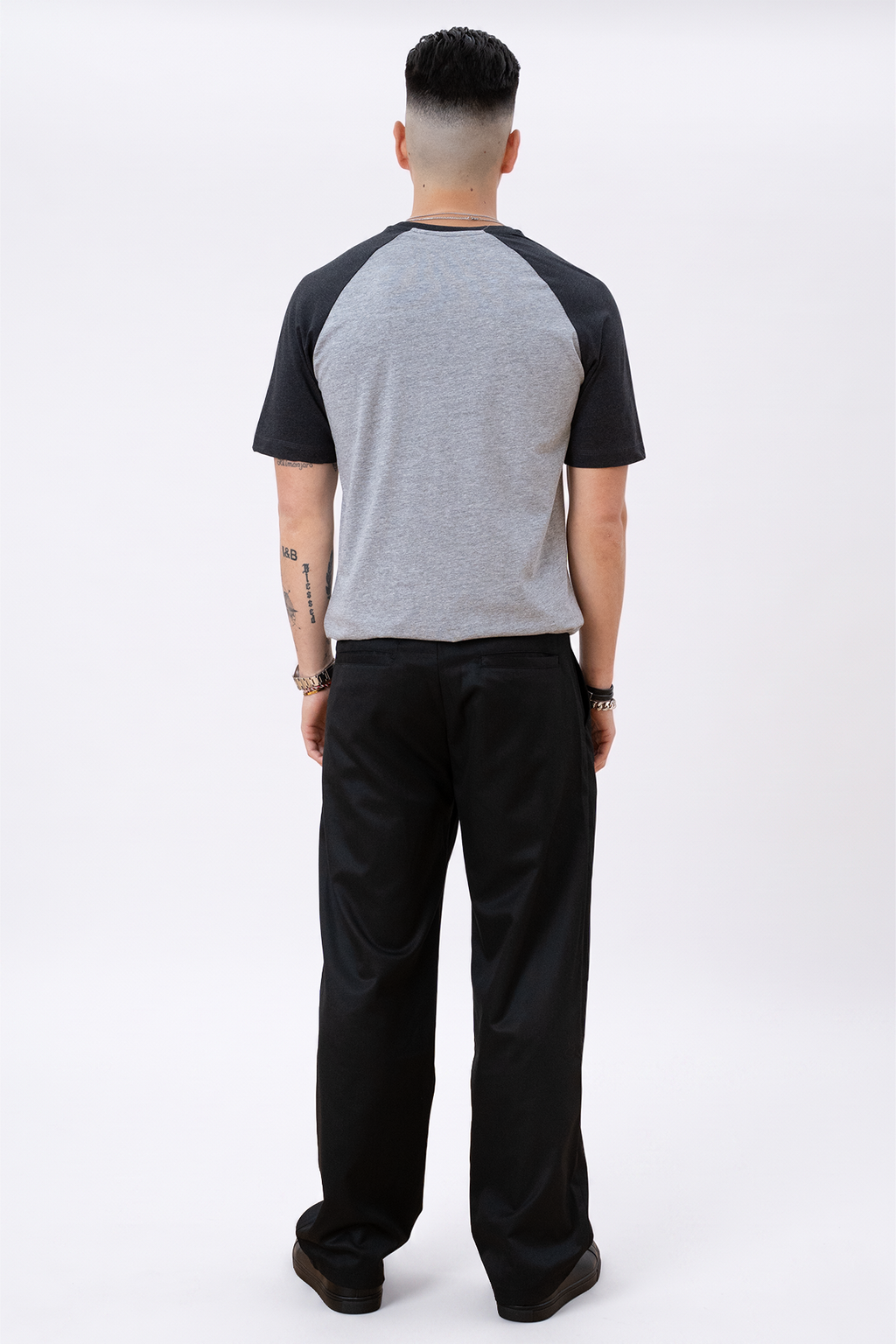 Basic Ragan T-paita-mustavalo harmaa