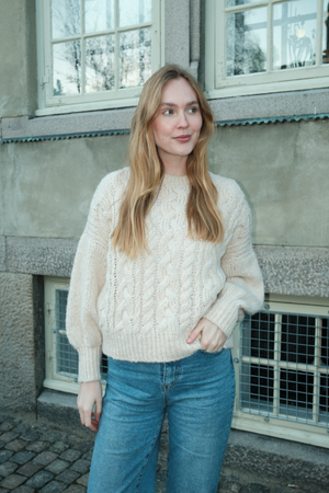 Emma Cable Knit - luonnonvalkoinen