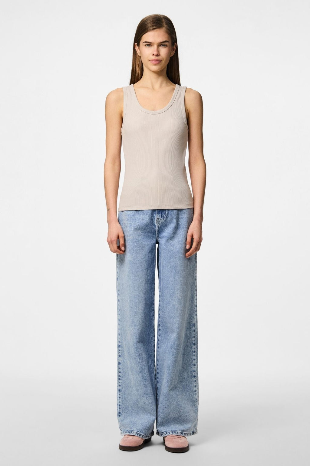 Toukokuun yläosa - hopeinen harmaa