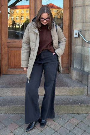 Pitkä puffer -takki - hiekka