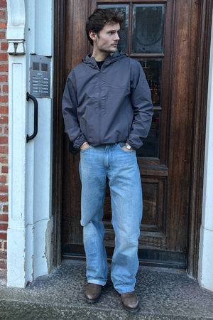 Windbreaker - tummanharmaa