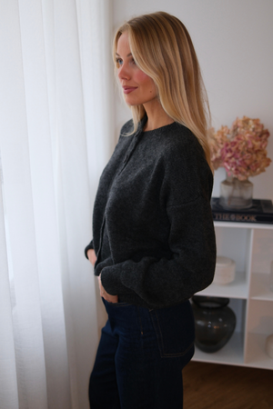 Angelique Cardigan - grafiitti