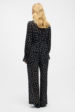 Gina Pant - Mustat pisteet