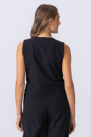 Melissa Livi - Musta