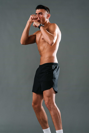 Andy Shorts - musta