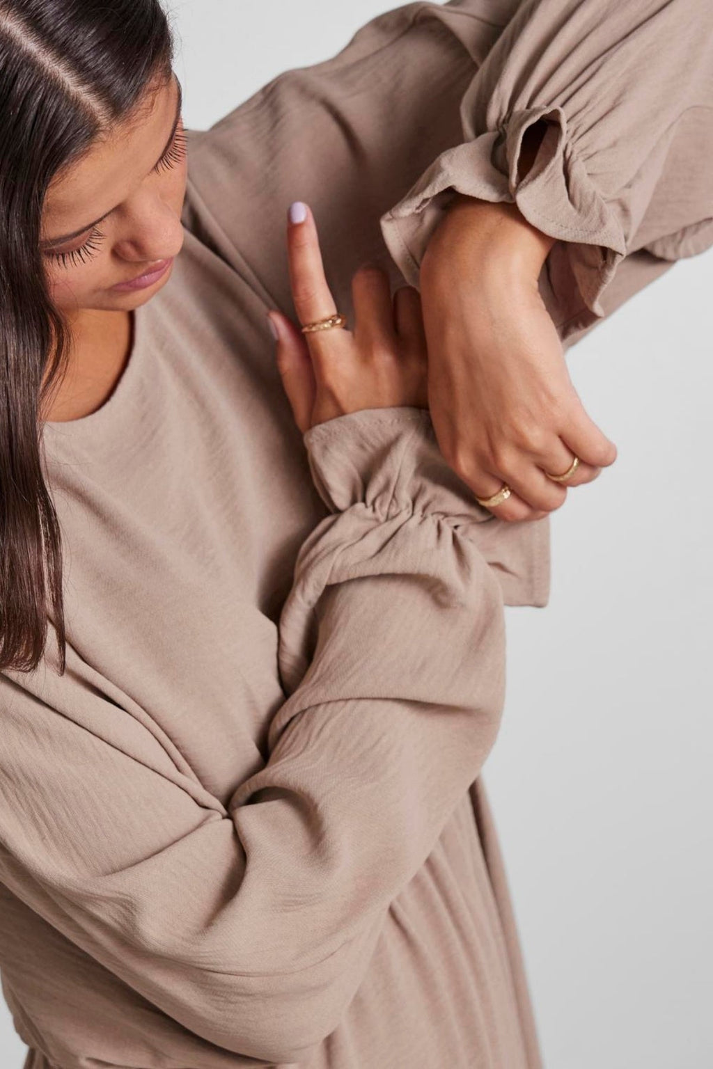 Flore pitkähihainen mekko - ruskea