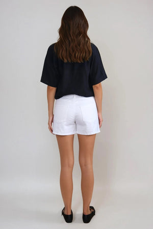 Jihan Ellenhw Shorts - Pilvitanssija