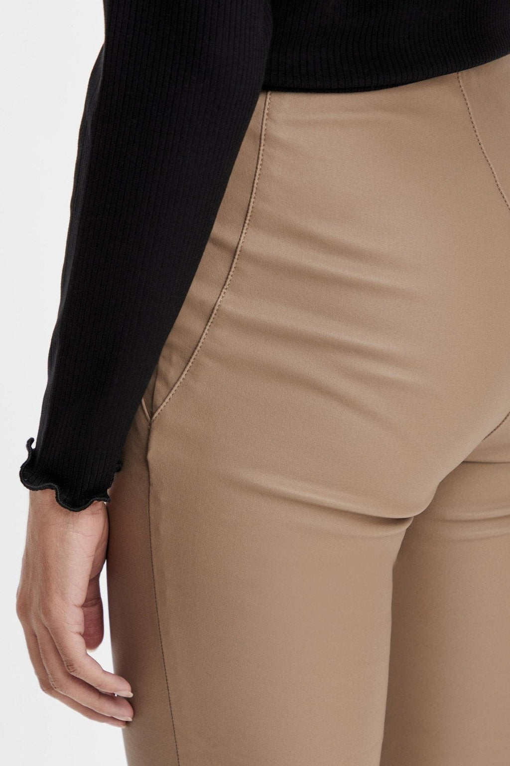 Belle -päällystetyt säärystimet - beige