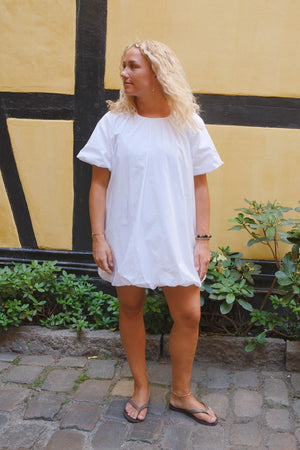 Hazel mekko - valkoinen