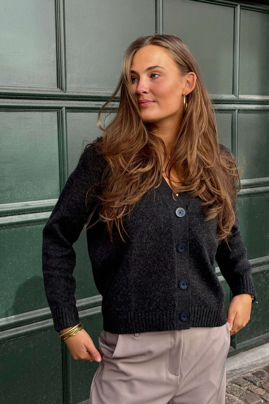 Neulottu neuletakki - tummanharmaa melange