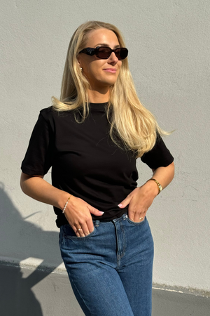 Ylisuuret t -paita - musta