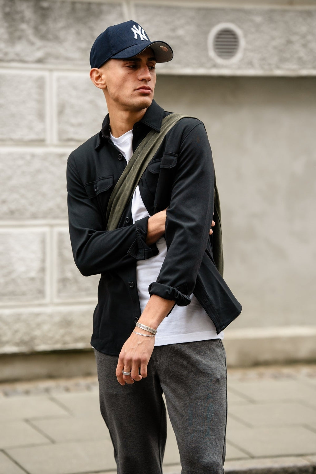 Performance Regular Ylipakkaus - musta