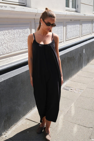 Luna Singlet -nilkan mekko - musta