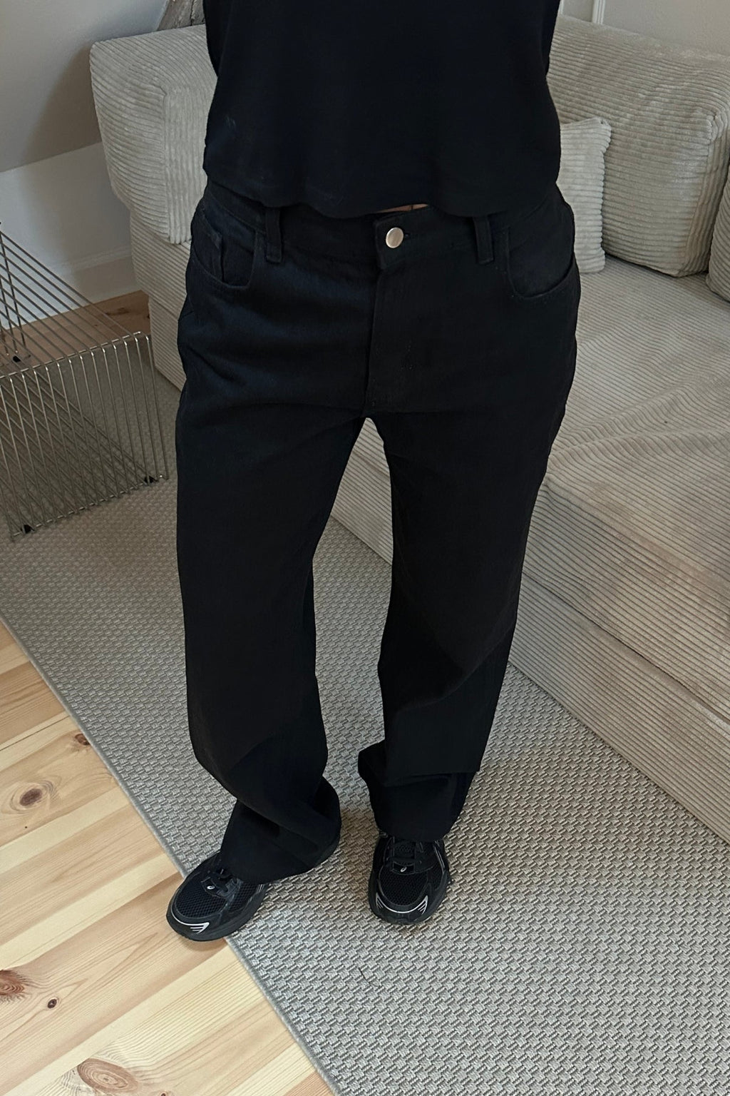 Erica Loose Jeans - musta