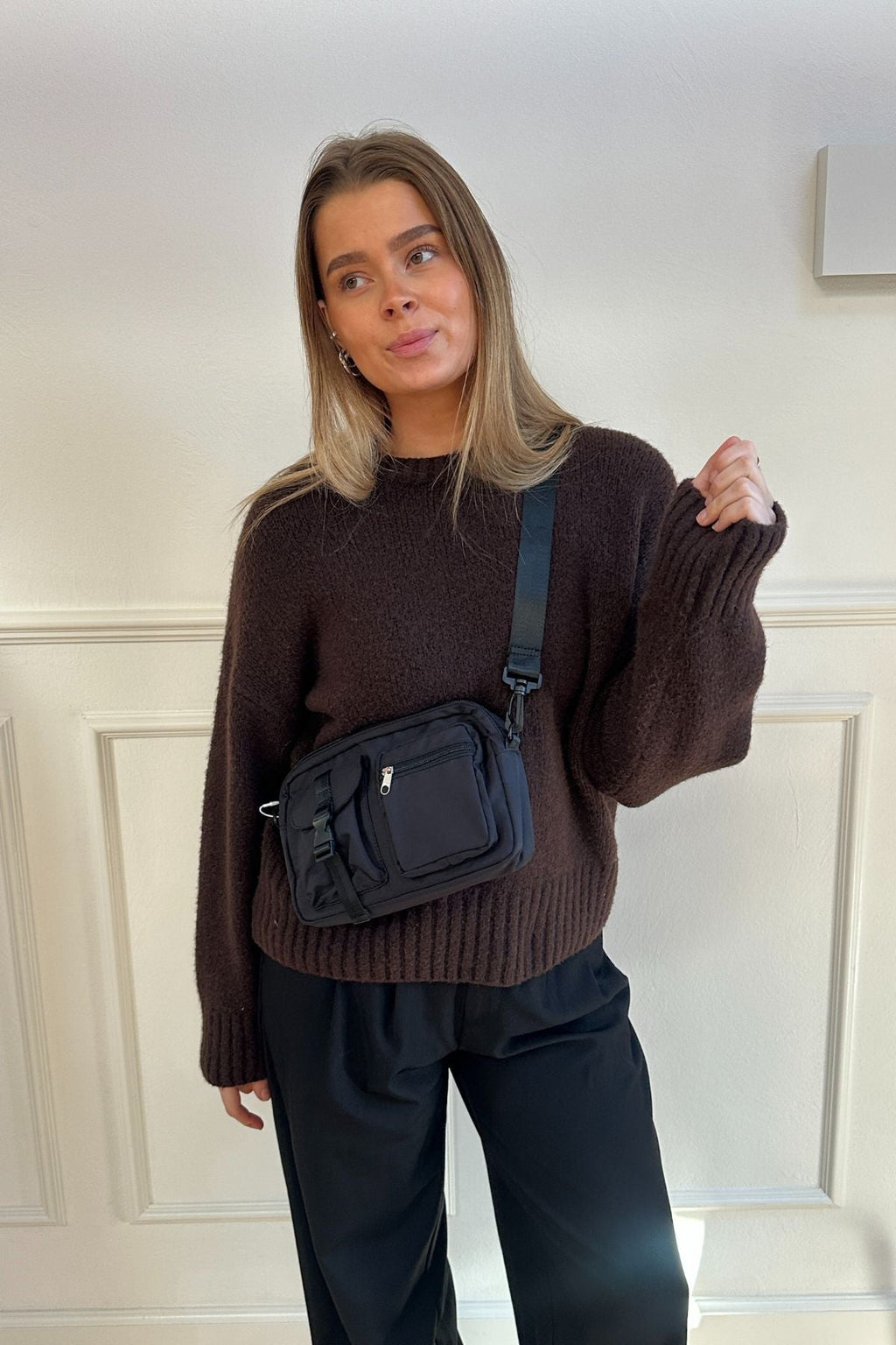 Bunha Cross Body - musta