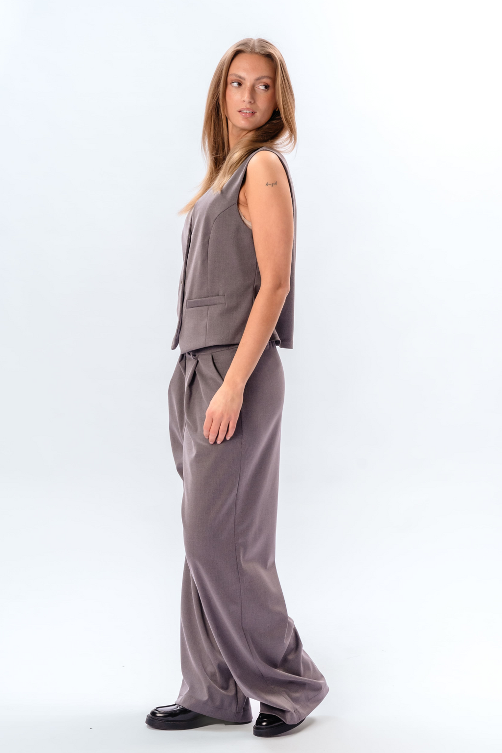 Nadia Pants - tummanharmaa