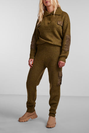 Nauran neulotut housut - kuusen vihreä