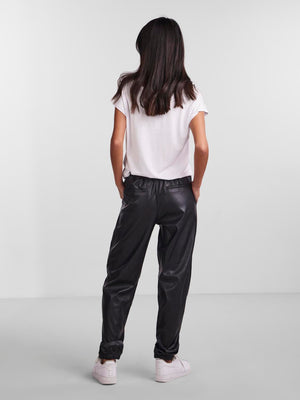 Nicole Bekser - Lajittele