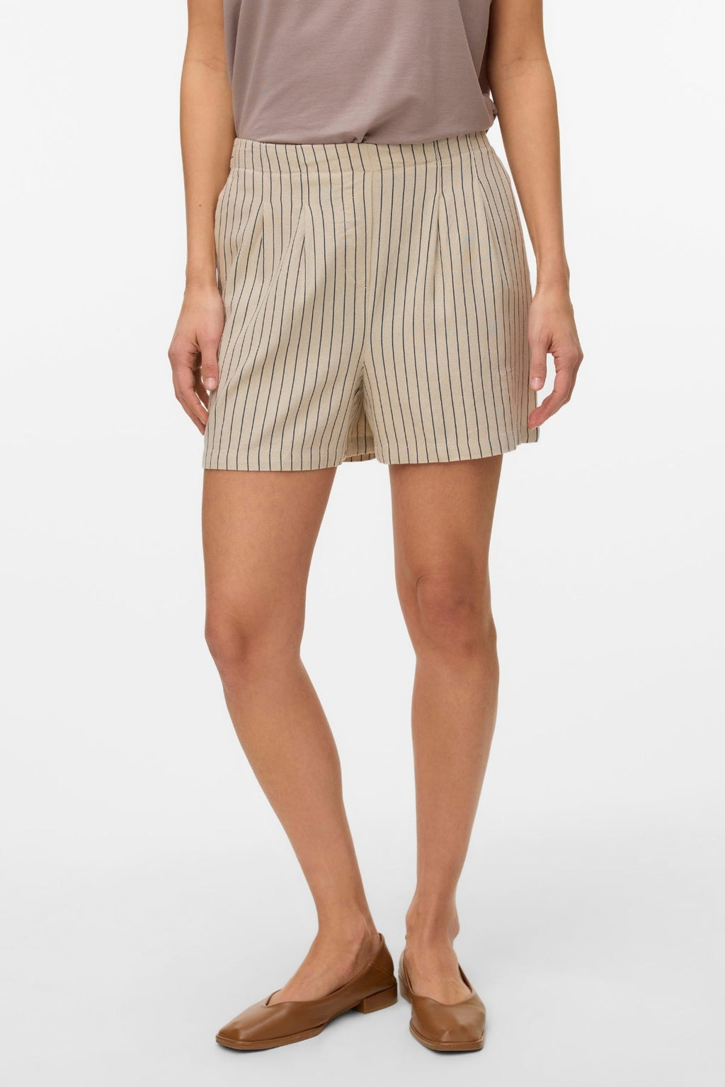 Jesmilo Shorts - Hopeavuori