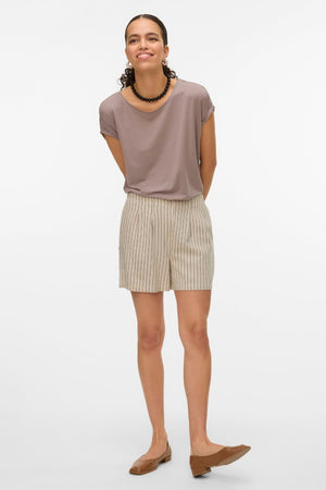 Jesmilo Shorts - Hopeavuori