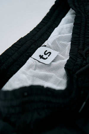 Premium Uida Shorts - musta