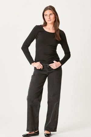 Peruspohjainen t-paita-musta