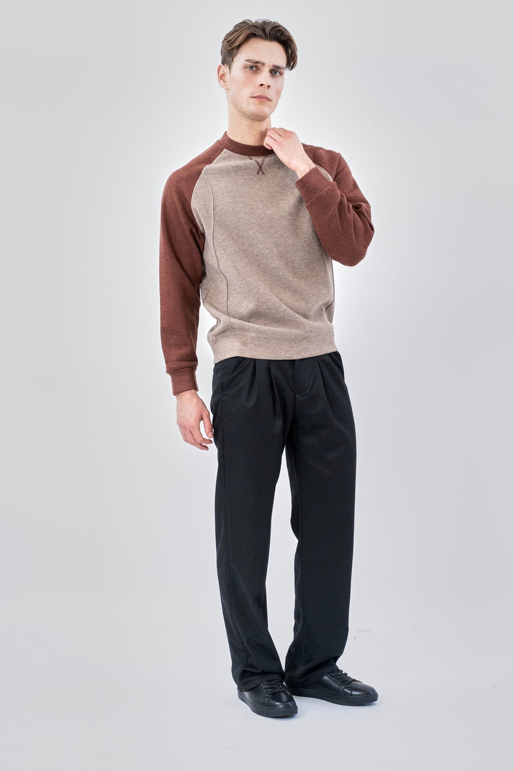 Raglan Sleeve Sweater - ruskea