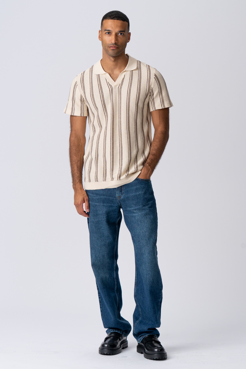 Raidallinen pullover - hiekka