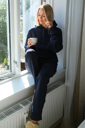 Essential collegehousut - laivasto