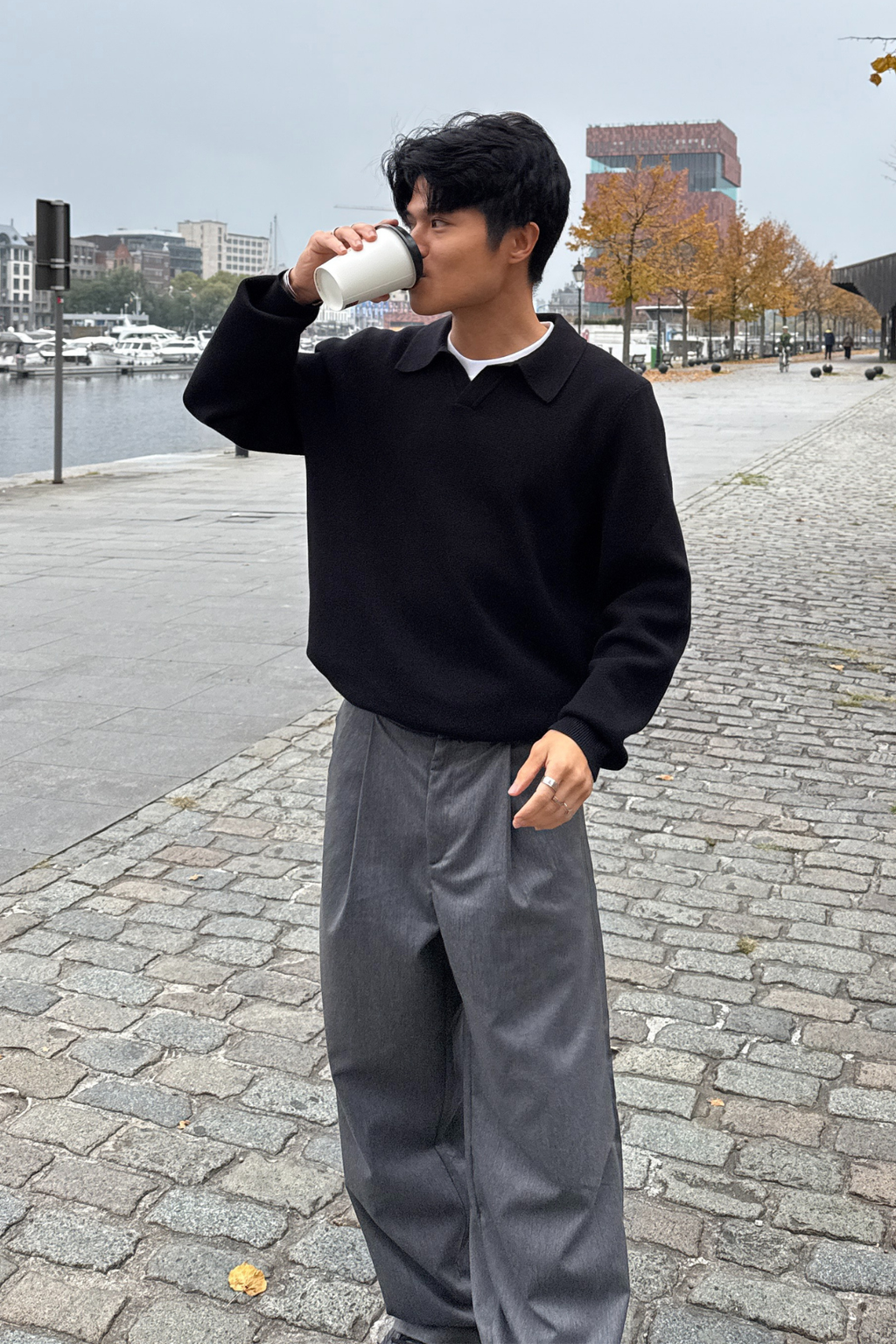 Neulottu pitkähihainen polo - musta