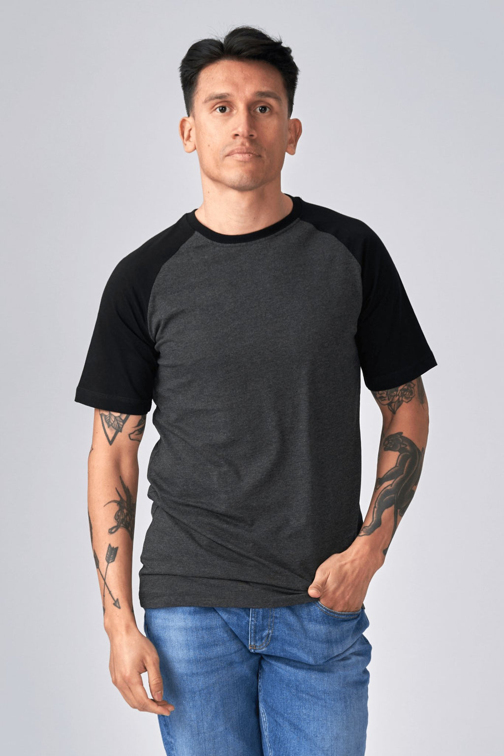Basic Ragan T-paita-musta-tumma harmaa