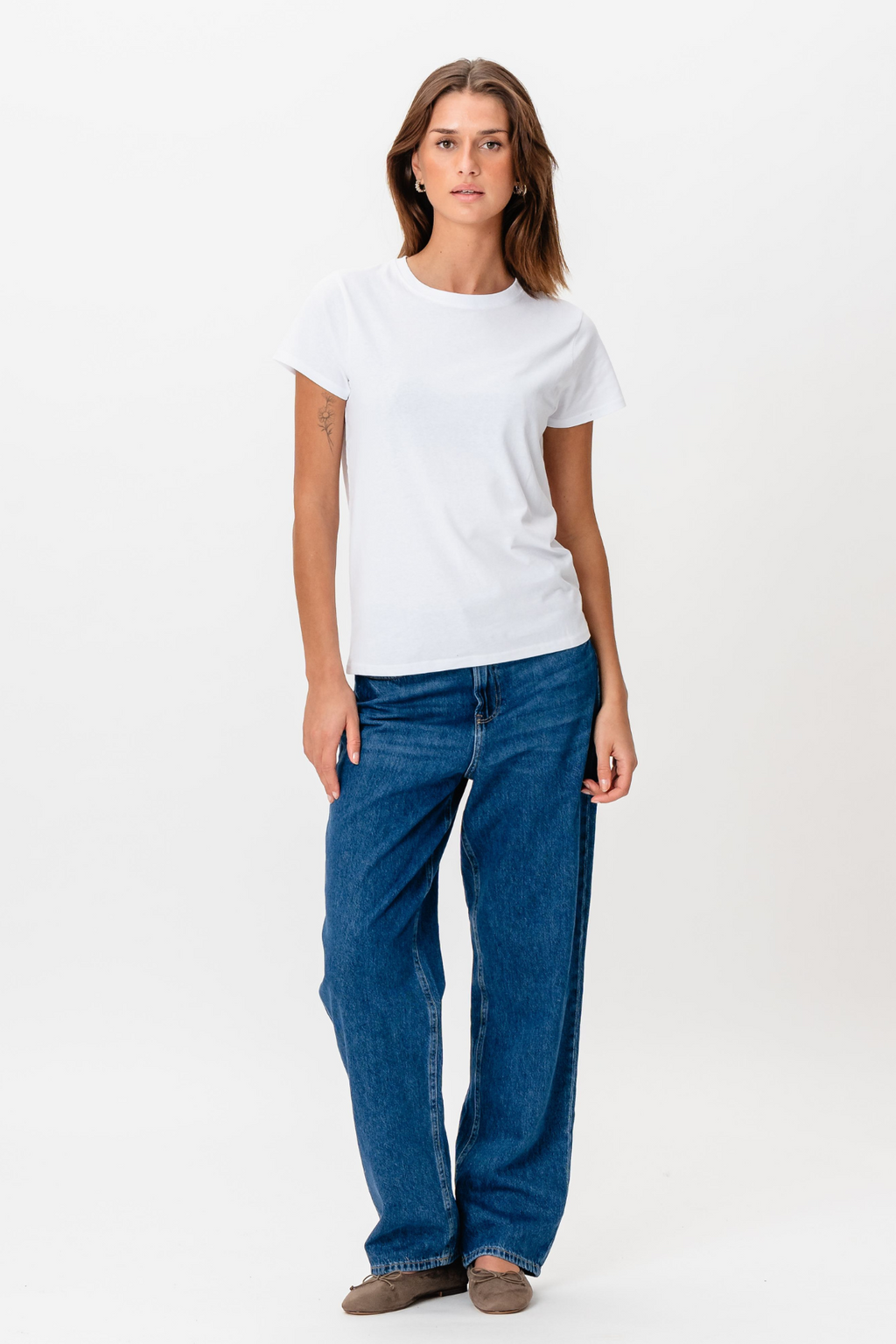 Peruspaita - valkoinen