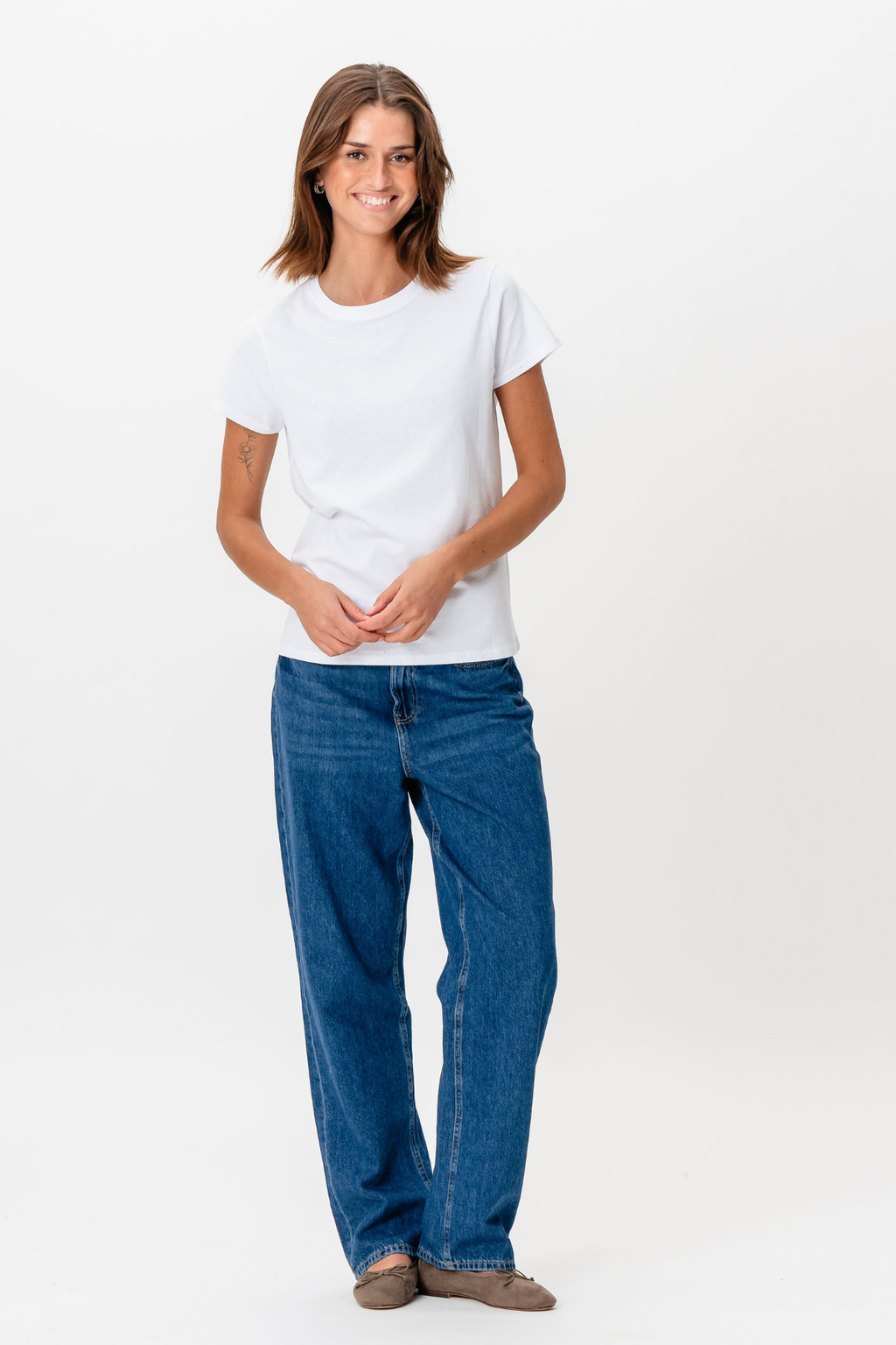 Peruspaita - valkoinen