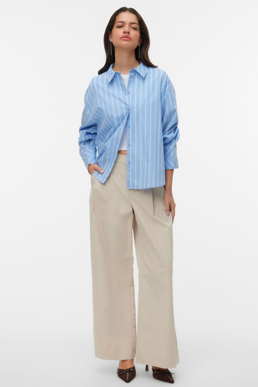 Meng MidWaist ryppyiset leveät housut - sementti