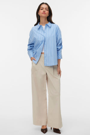 Meng MidWaist ryppyiset leveät housut - sementti