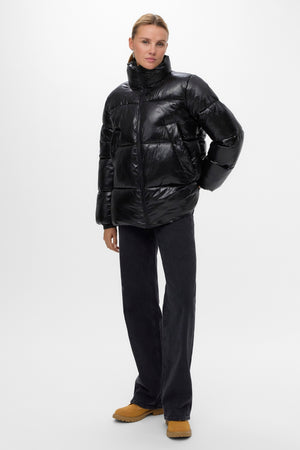 Sabrina lyhyt takki - musta