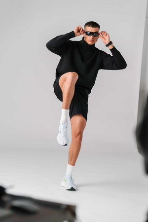 Aneto -pusero - musta