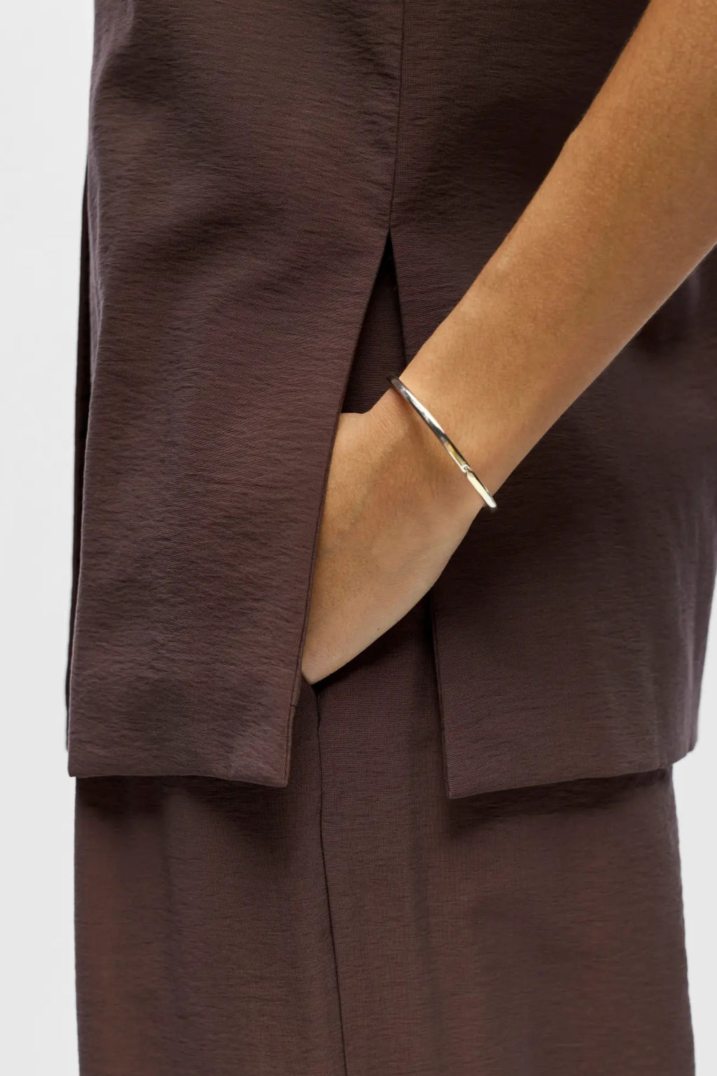 Isla Yui -liivi - Seal Brown