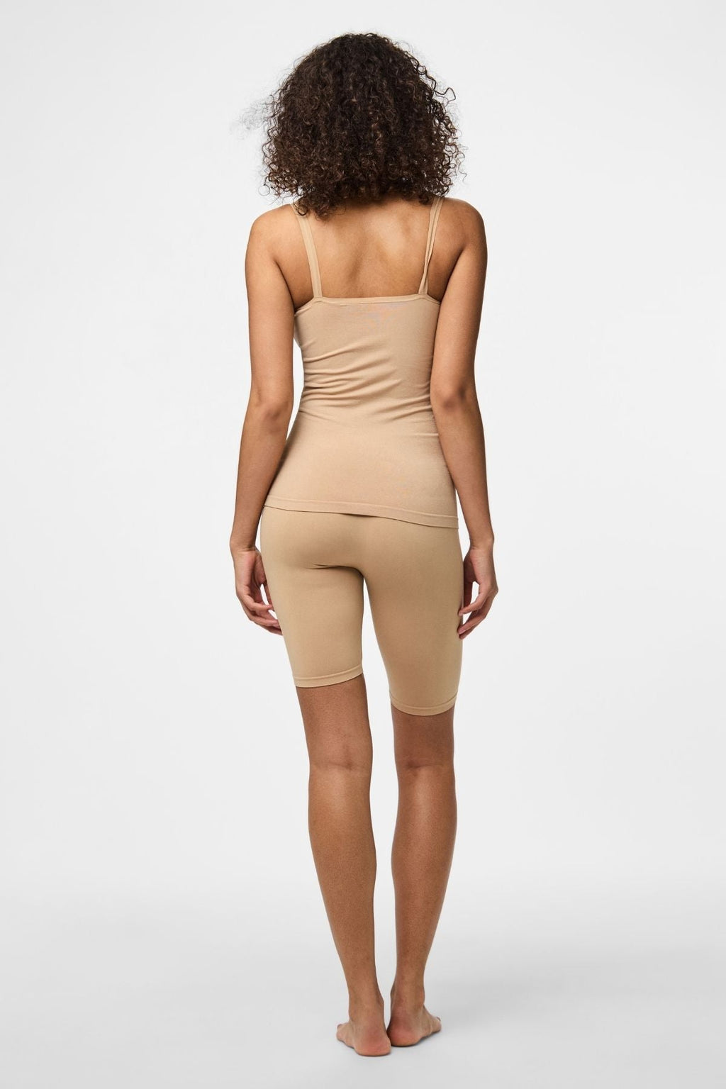 Tavalliset alusvaatteet - luonto