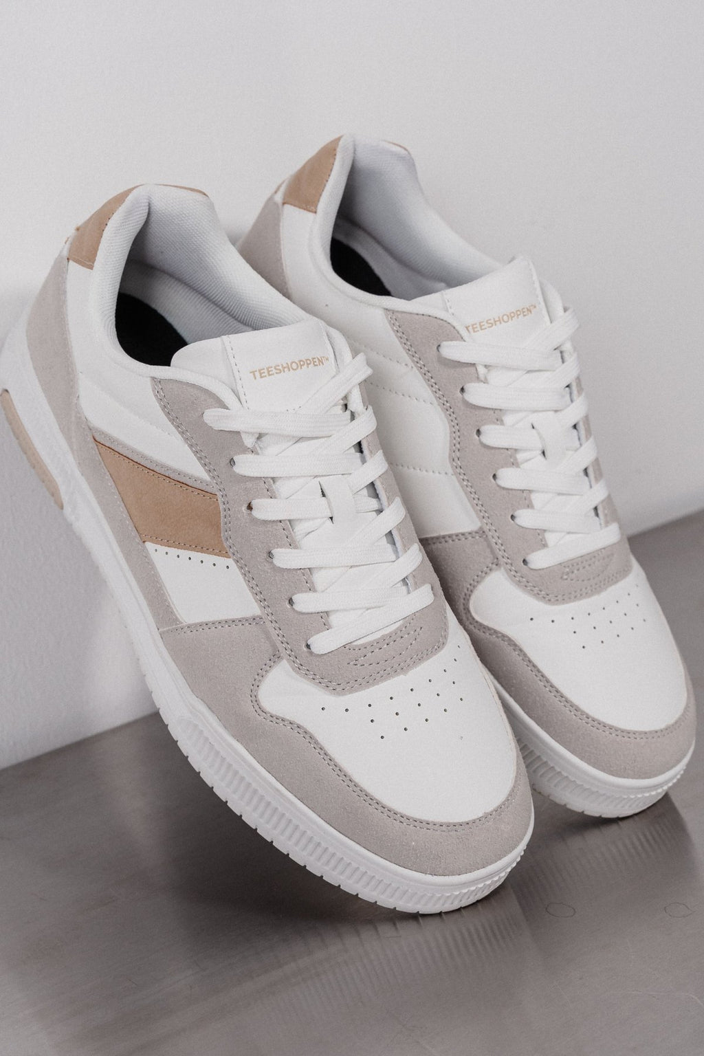 Classic Sneaker - Valkoinen/Beige