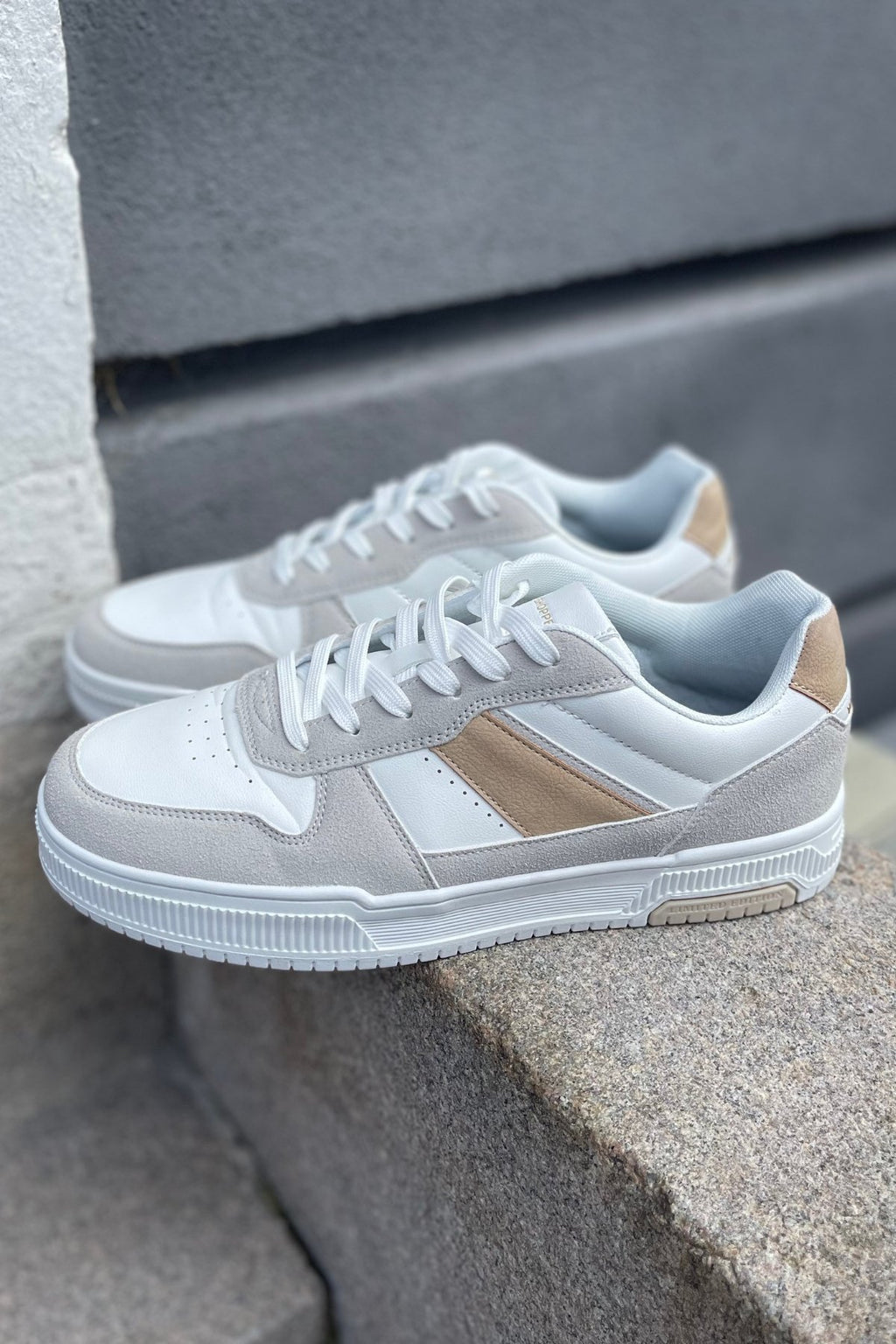 Classic Sneaker - Valkoinen/Beige