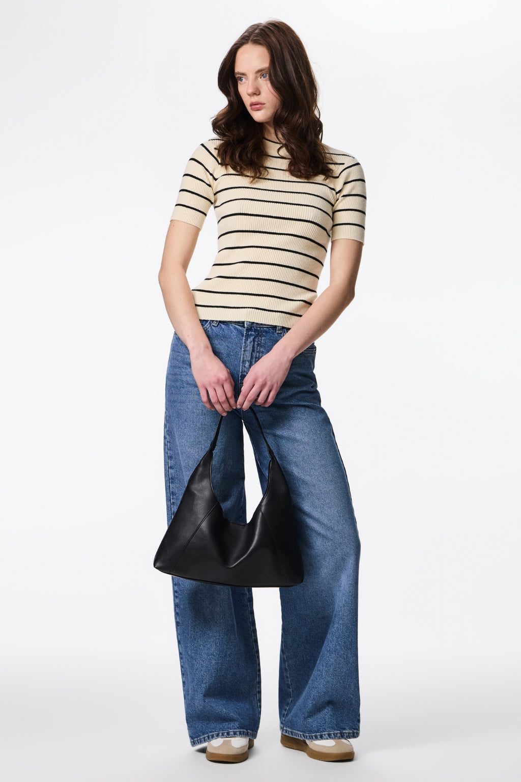 Mira O-Neck Knit - Koivunmusta