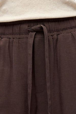 Sanne Wide Shorts - Seal Ruskea