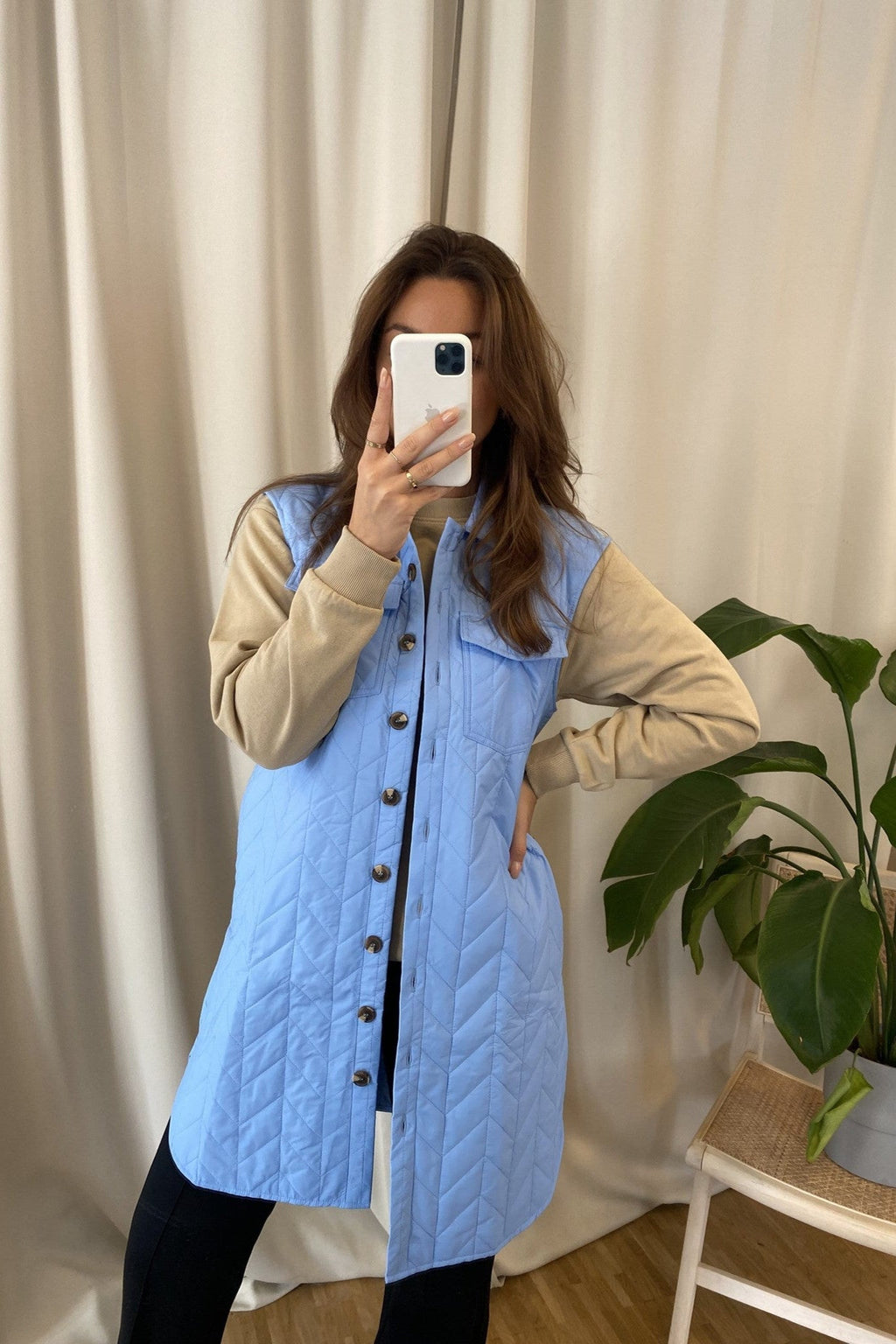 Magda Lang tikattu liivi - hydrangea