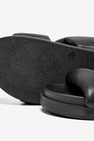 Minnie Sandaler - Musta