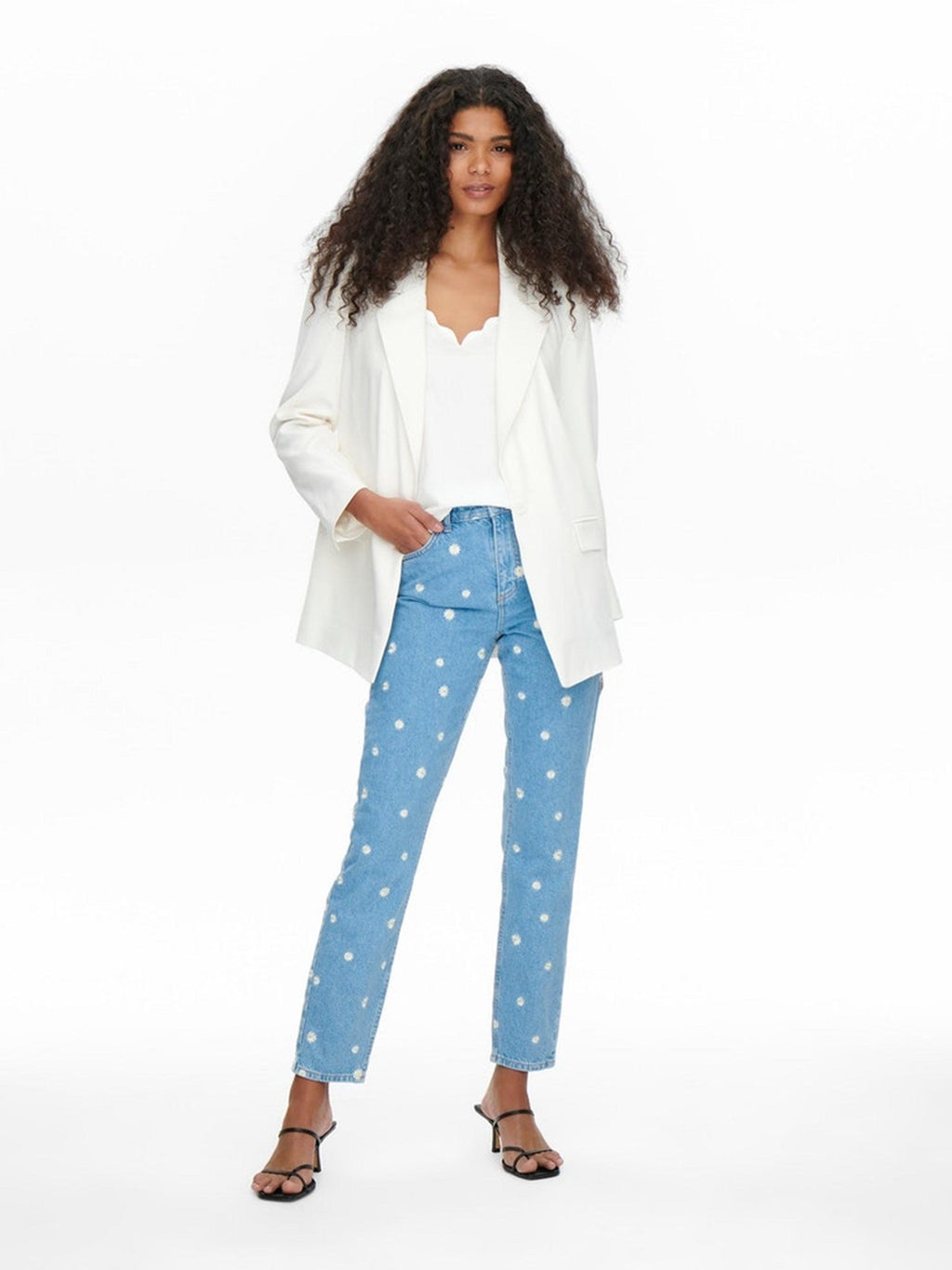 Violet Blazer - Pilvitanssija