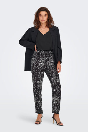 Mille Bekser - Lajittele M. Hvide Striber