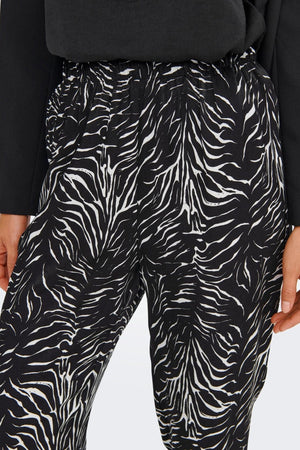 Mille Bekser - Lajittele M. Hvide Striber